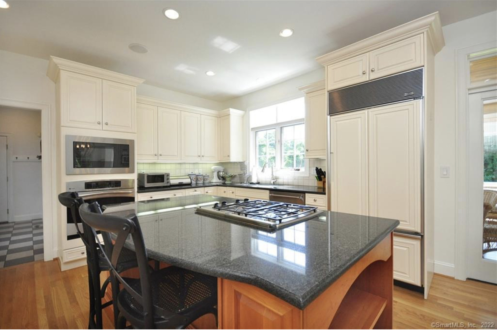 Kitchen Black Cabinets & Walnut Island Transformation before — Kitchen design