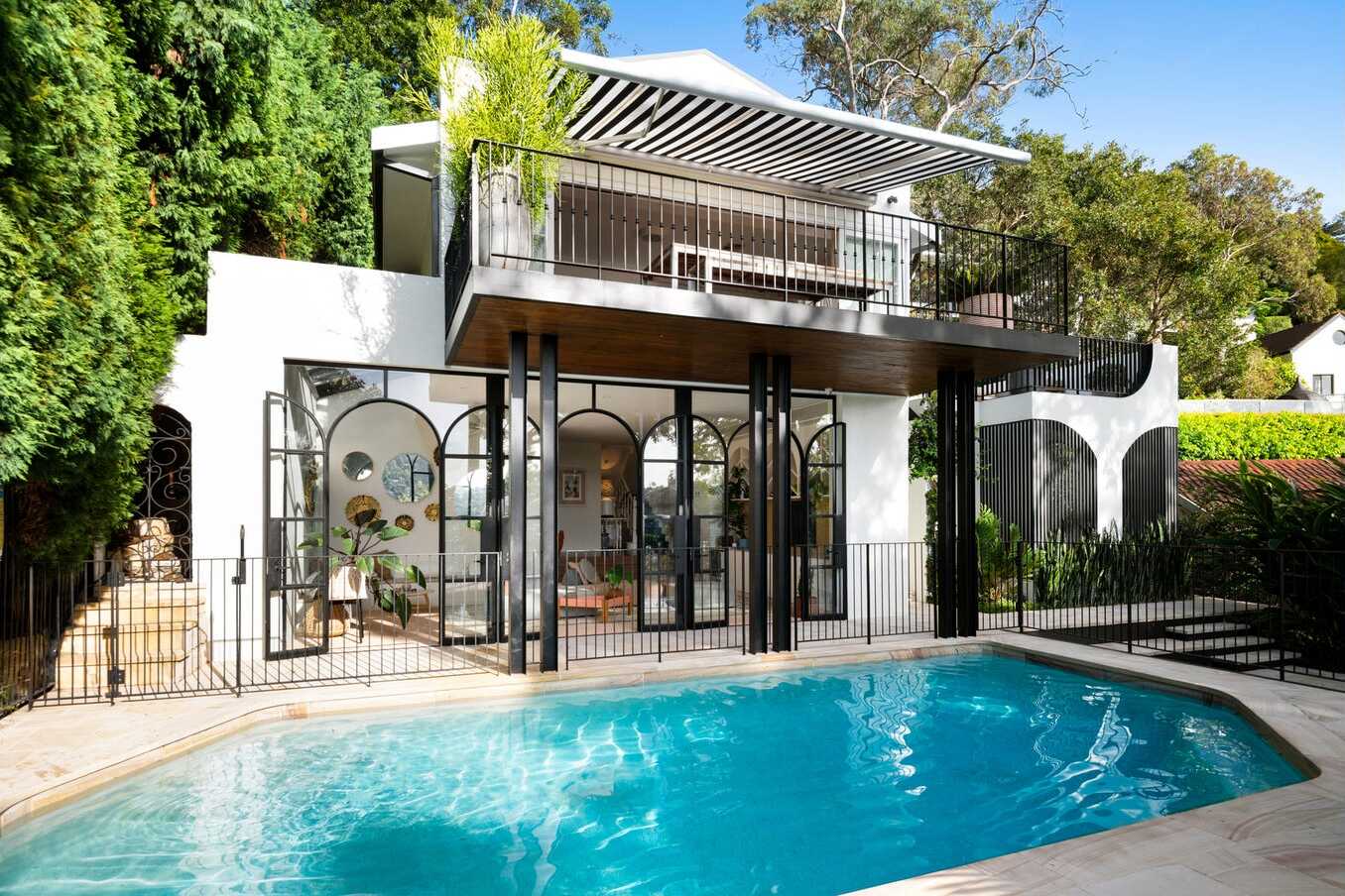 Middle Cove Project — Australian Newspaper Mansion Liftout — 2