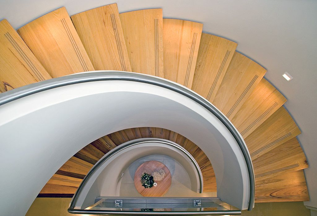 Houzz — Curves in All the Right Spaces — 2