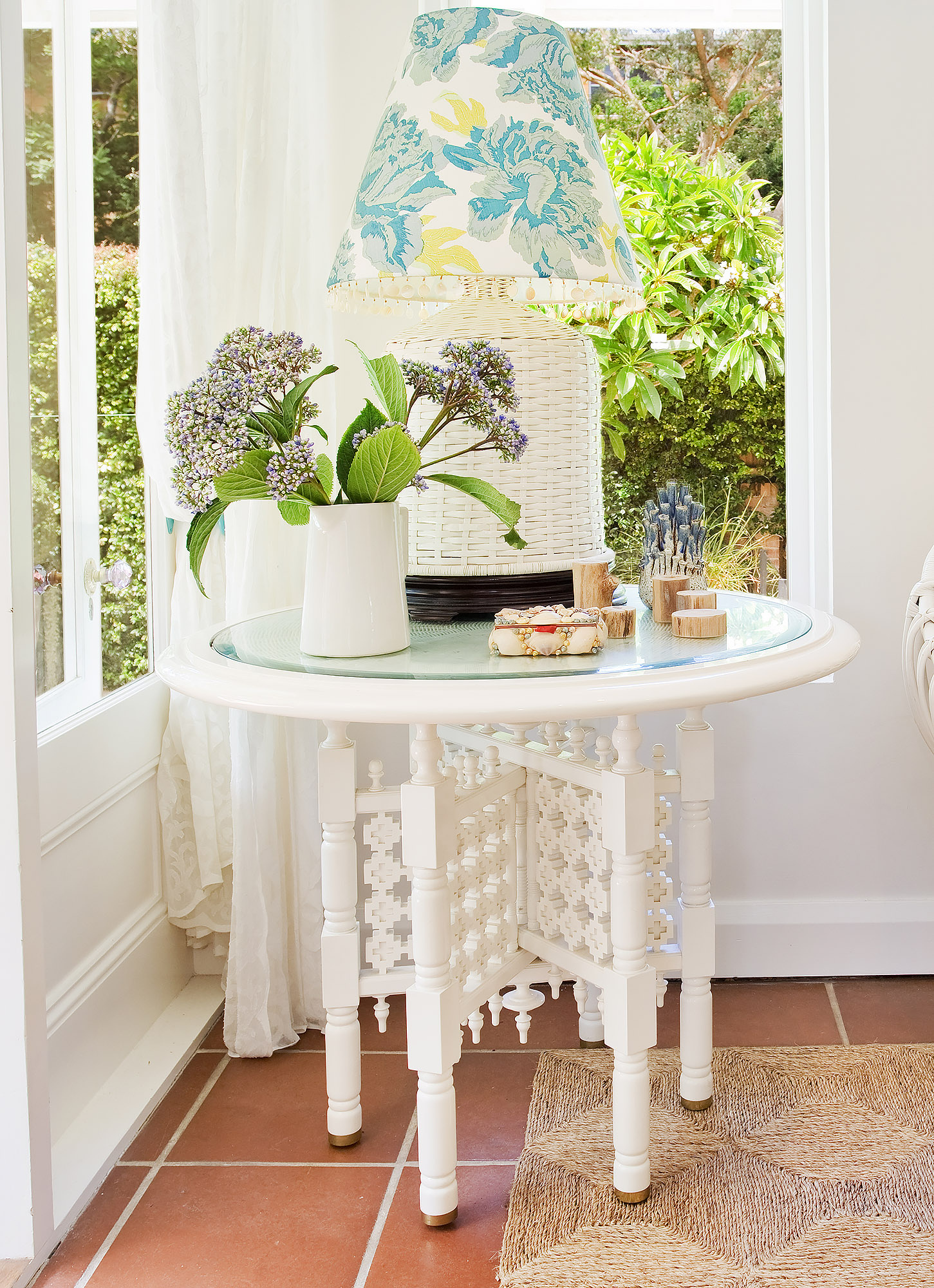 Spruson sunroom floral lamp shade hydrangeas carved white table terracotta tile detail — Bronwyn Poole Interiors Spruson sunroom floral lamp shade hydrangeas carved white table terracotta tile detail — Bronwyn Poole Interiors